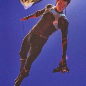 荷兰弟正在拍摄 蜘蛛